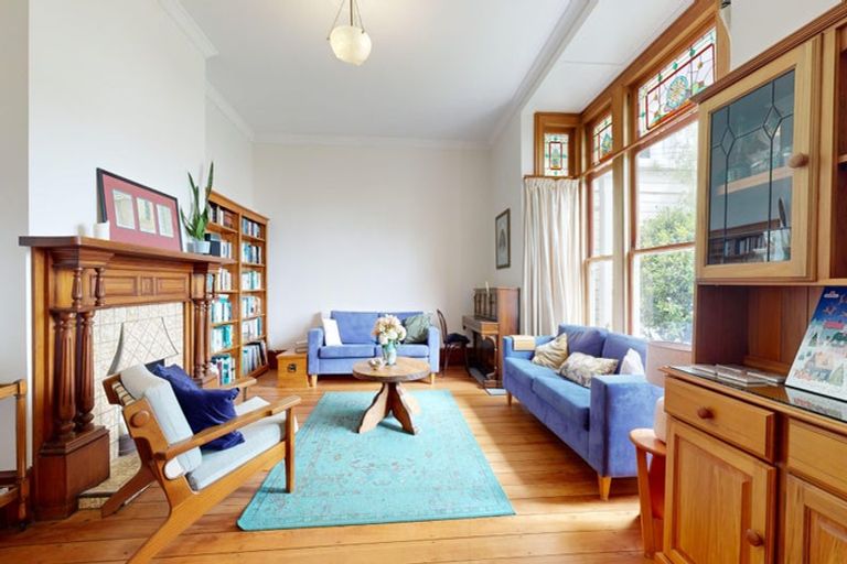 Photo of property in 31 Maarama Crescent, Aro Valley, Wellington, 6021