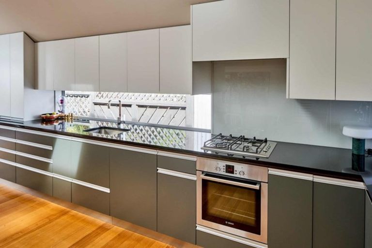 Photo of property in 63 Brougham Street, Mount Victoria, Wellington, 6011