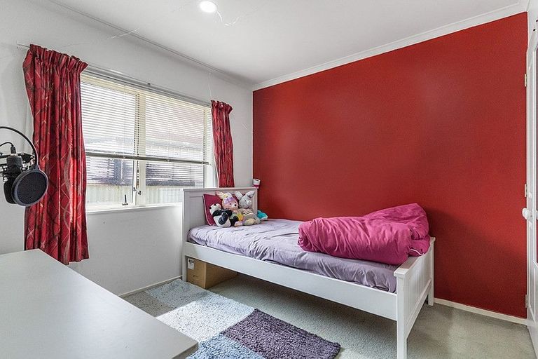 Photo of property in 2/83 Victoria Road, Papatoetoe, Auckland, 2025