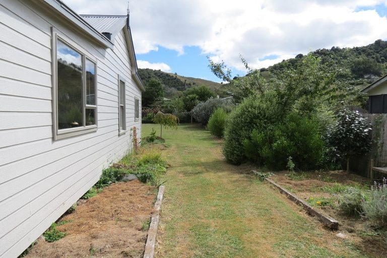 Photo of property in 7 Raumaewa Road, Mangaweka, 4797