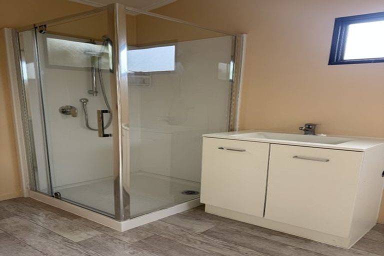 Photo of property in 29 Taikata Road, Te Atatu Peninsula, Auckland, 0610