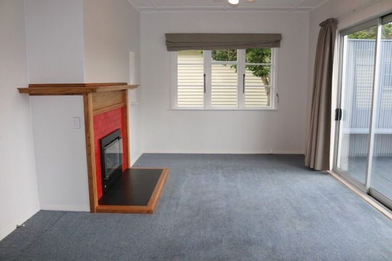 Photo of property in 15 Webb Street, Terrace End, Palmerston North, 4410