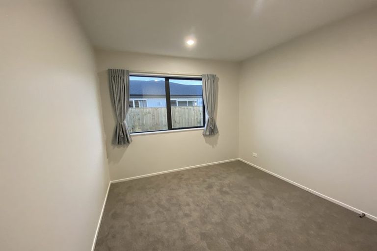 Photo of property in 8 Ahorangi Road, Silverdale, 0932
