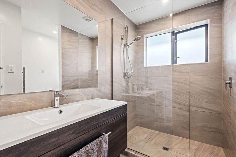 Photo of property in 2/60a Somme Street, St Albans, Christchurch, 8014