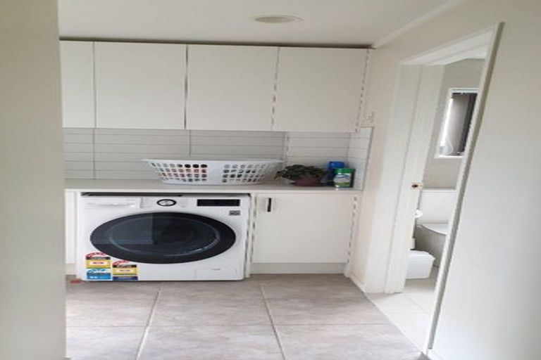 Photo of property in 1/23 Bond Crescent, Forrest Hill, Auckland, 0620