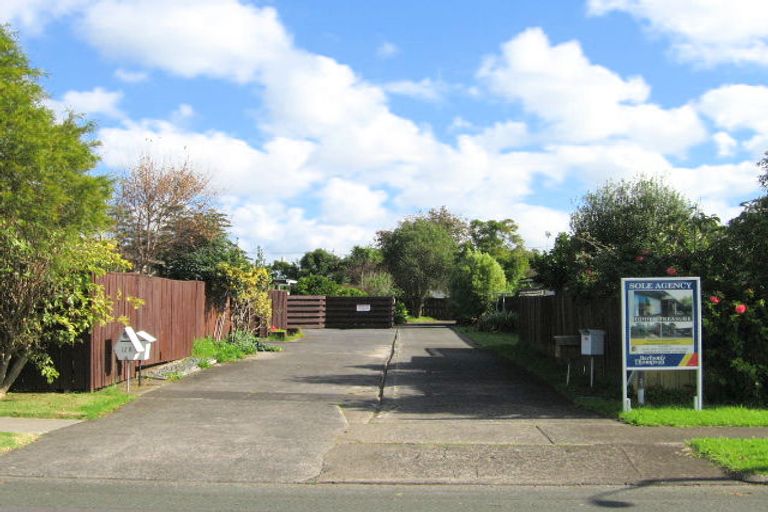 Photo of property in 12a Vivian Wilson Drive, Eastern Beach, Auckland, 2012