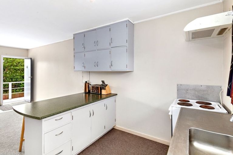 Photo of property in 4/12 Oxford Street, Tawa, Wellington, 5028