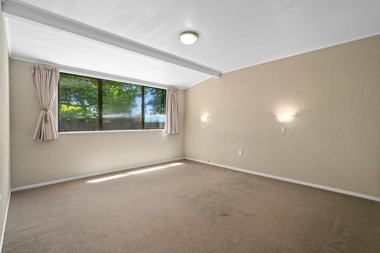 Photo of property in 277 Shakespeare Street, Leamington, Cambridge, 3432