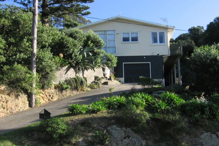 Photo of property in 34 View Road, Titahi Bay, Porirua, 5022