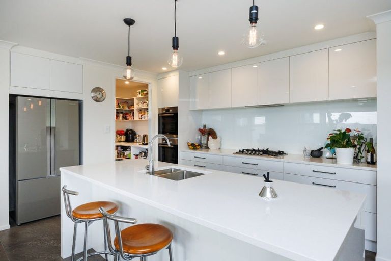 Photo of property in 25 Dogwood Way, Milson, Palmerston North, 4414