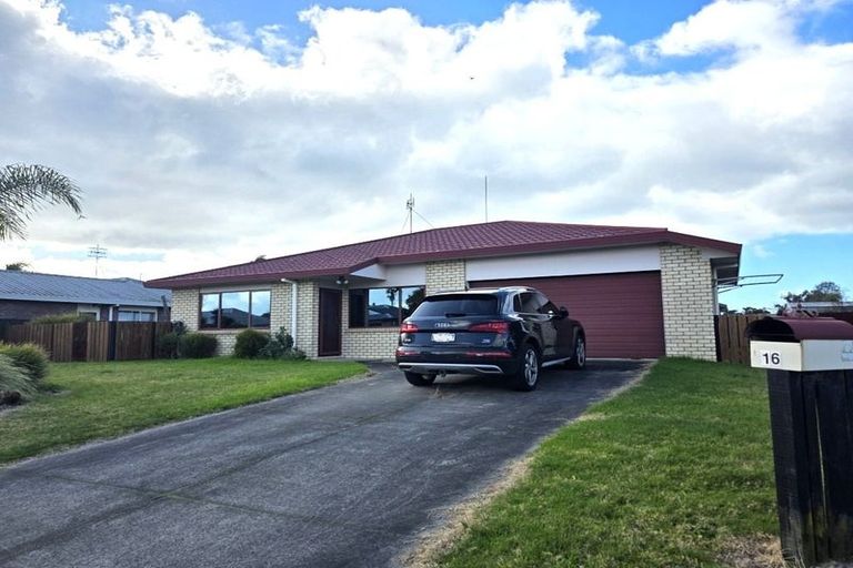 Photo of property in 16 Romana Crescent, Papamoa Beach, Papamoa, 3118