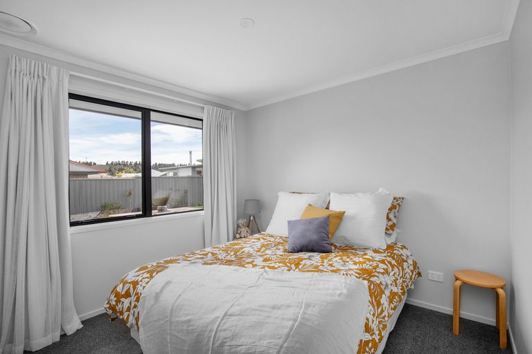 Photo of property in 19 Henderson Drive, Alexandra, 9320