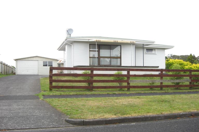 Photo of property in 1 Thames Place, Pukekohe, 2120