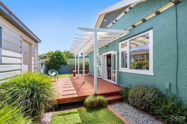 Photo of property in 1 Tennyson Street, Petone, Lower Hutt, 5012