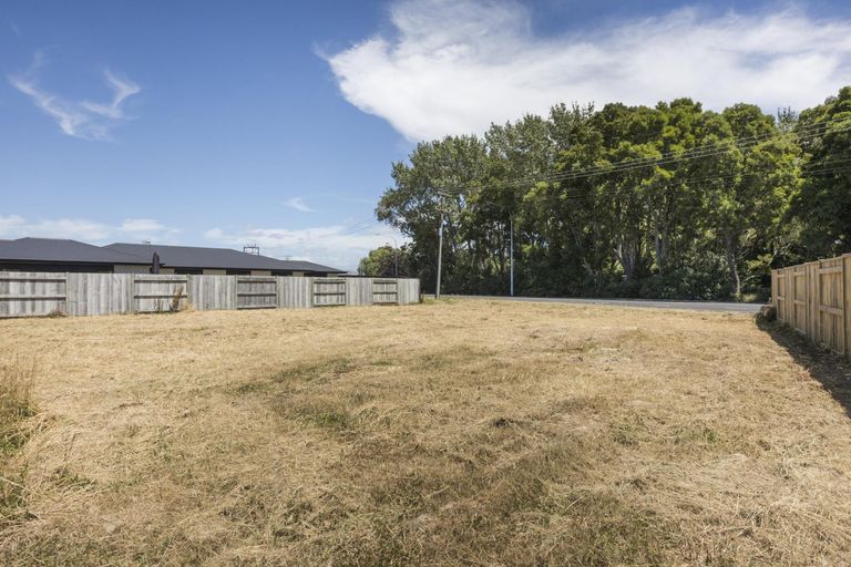 Photo of property in 27 Coutts Way, Fitzherbert, Palmerston North, 4410
