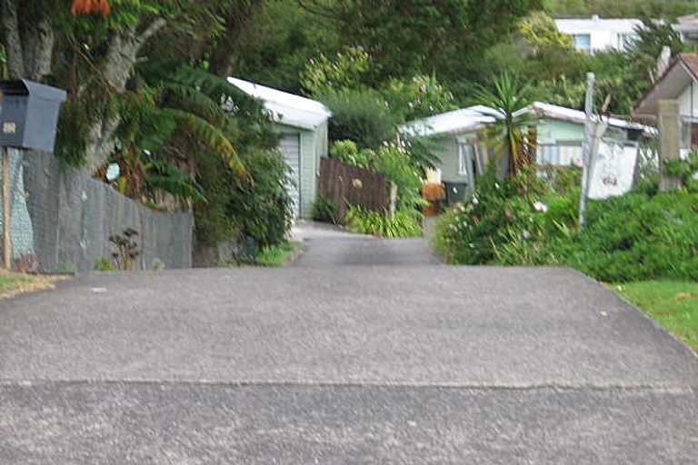 Photo of property in 64 Harmel Road, Glendene, Auckland, 0602
