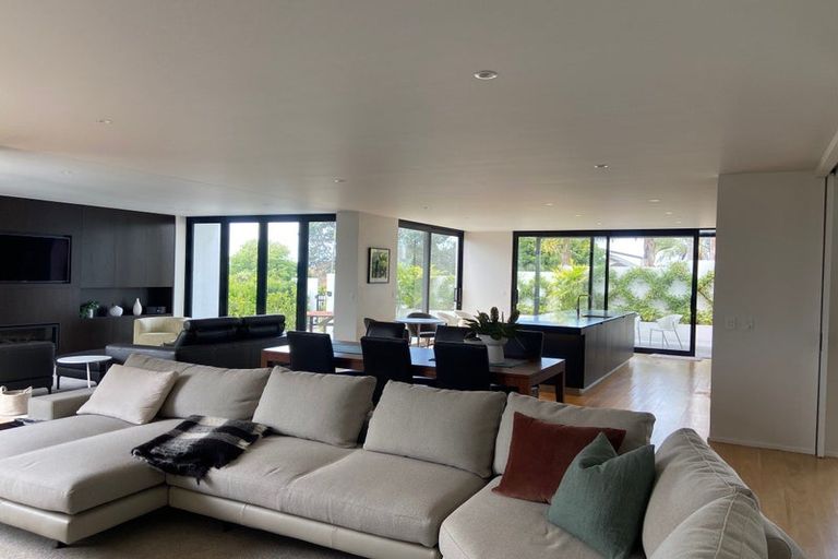 Photo of property in 13 Sharon Road, Waiake, Auckland, 0630