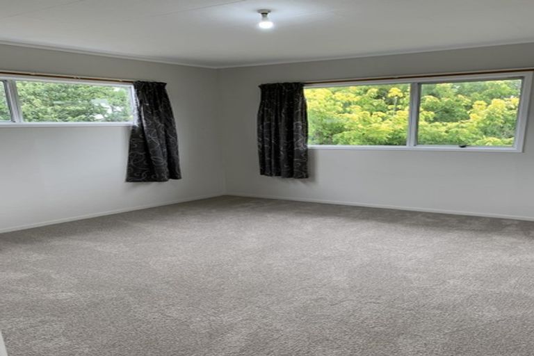 Photo of property in 2/6 Bundena Place, Clendon Park, Auckland, 2103