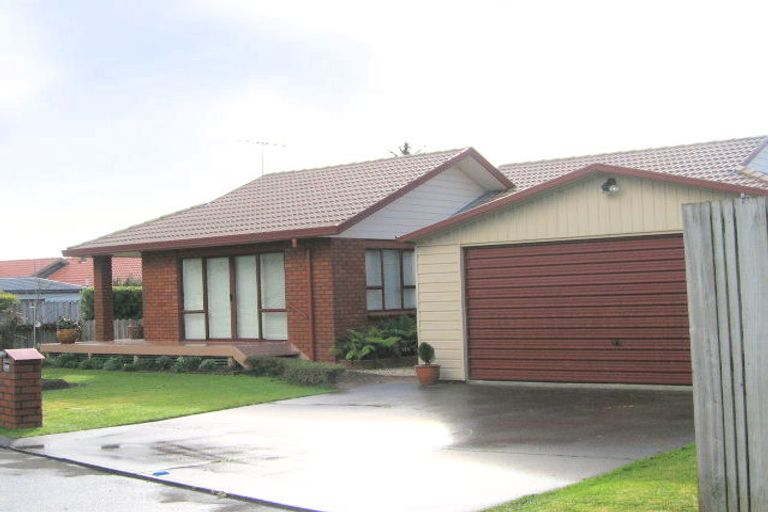 Photo of property in 16 Nedlands Place, Burswood, Auckland, 2013
