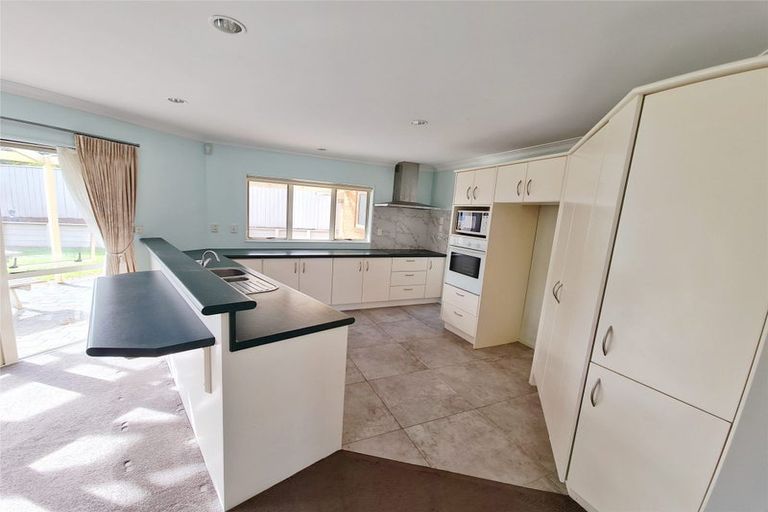 Photo of property in 17 Bramley Drive, Rototuna, Hamilton, 3210