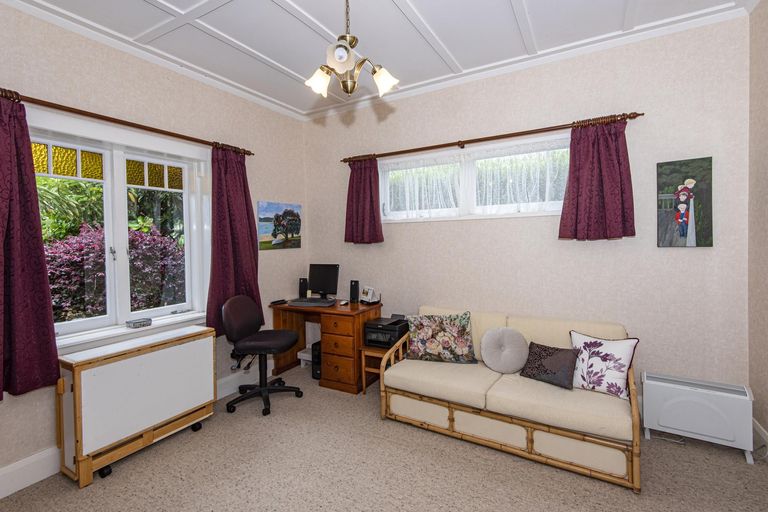 Photo of property in 2 Henry Street, Kensington, Whangarei, 0112