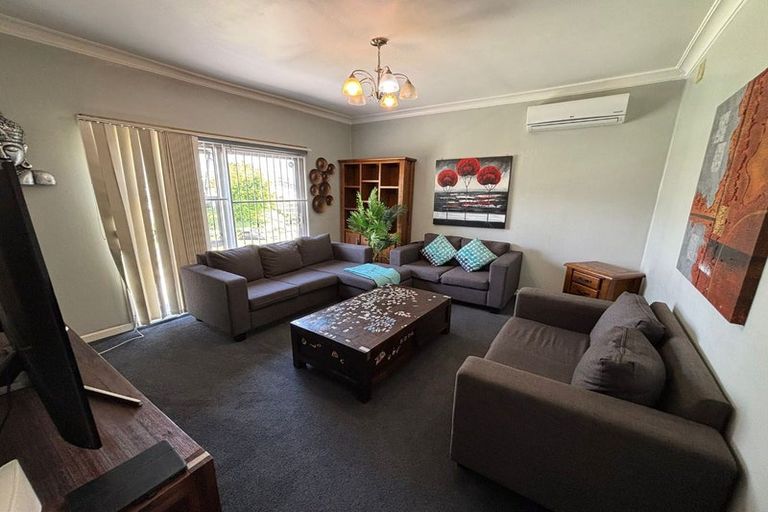 Photo of property in 1/30 Hillcrest Road, Papatoetoe, Auckland, 2025