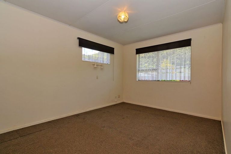 Photo of property in 4 Fremont Grove, Totara Park, Upper Hutt, 5018