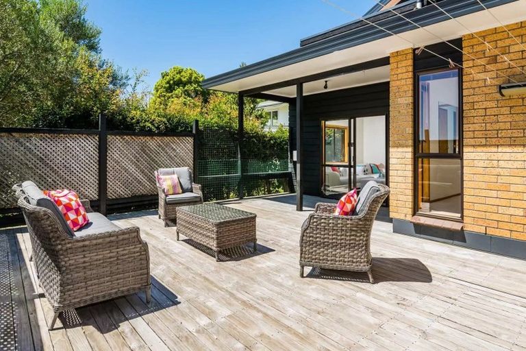 Photo of property in 2/56 Galaxy Drive, Mairangi Bay, Auckland, 0630