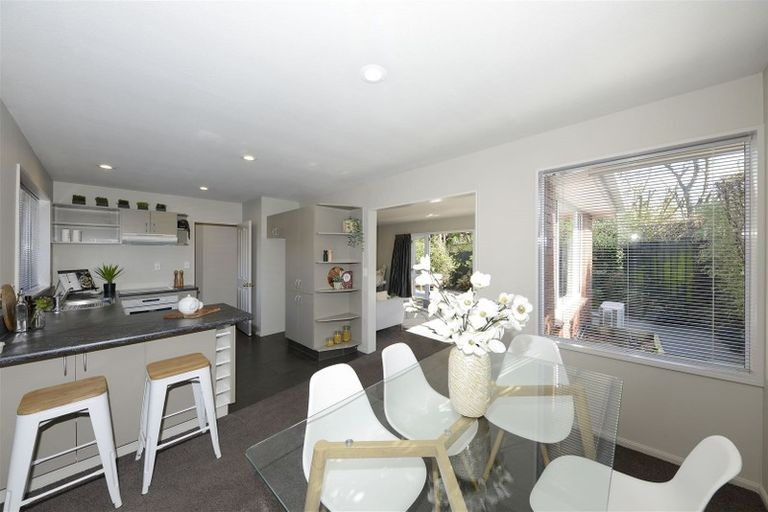 Photo of property in 2/135 Brookside Terrace, Bryndwr, Christchurch, 8053