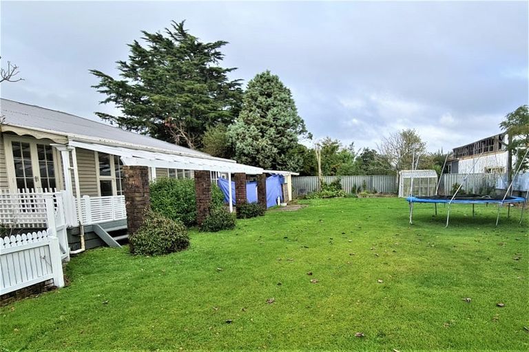 Photo of property in 78 Wakefield Street, Westport, 7825