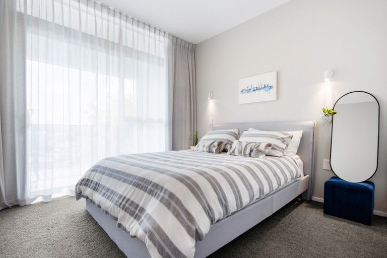 Photo of property in 203/86 Alpha Street, Cambridge, 3434