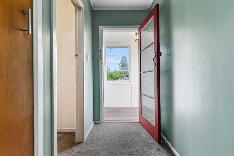 Photo of property in 8 Fenwick Crescent, Hillcrest, Hamilton, 3216