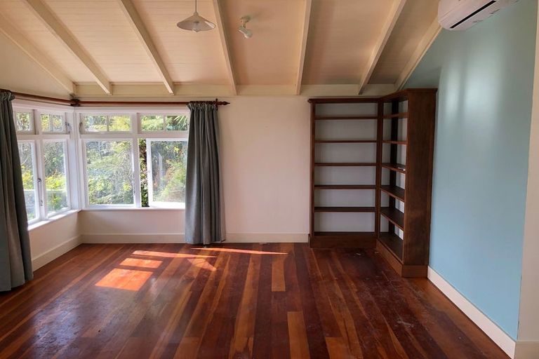 Photo of property in 34 Waitohu Road, York Bay, Lower Hutt, 5013
