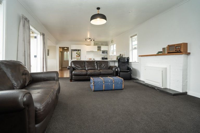 Photo of property in 136 Frankley Road, Frankleigh Park, New Plymouth, 4310