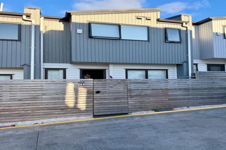 Photo of property in 7e Sherie Place, Howick, Auckland, 2014