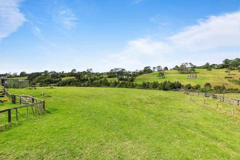 Photo of property in 136 Okura River Road, Okura, Albany, 0792