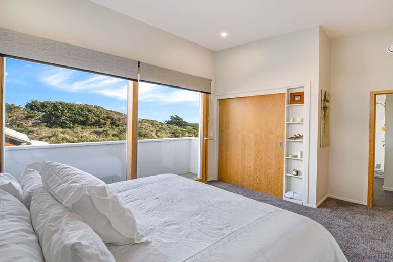 Photo of property in 5 Somerset Grove, Waitarere Beach, Levin, 5510