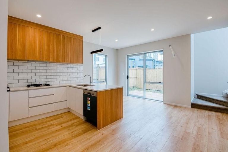 Photo of property in 18 Tumu Road, Papakura, 2110