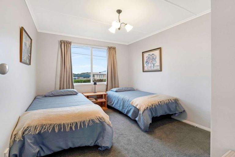 Photo of property in 22 Egmont Street, Castlecliff, Whanganui, 4501