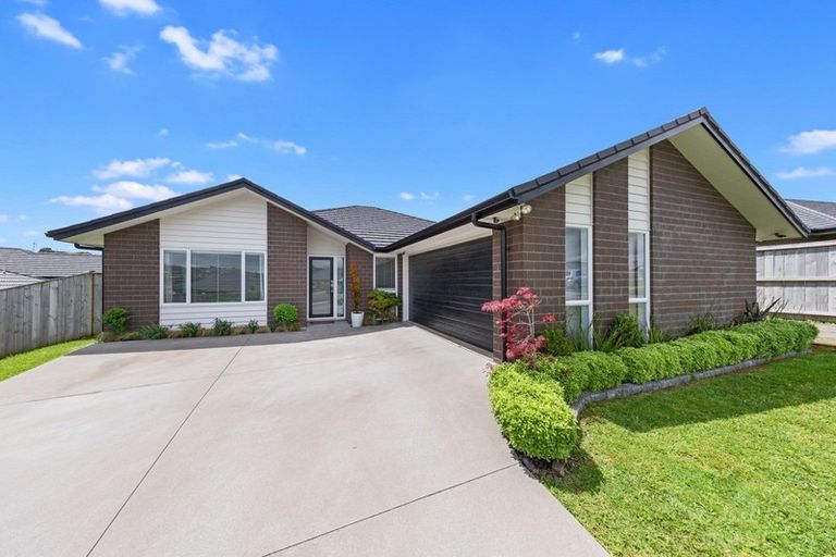 Photo of property in 72 Hillpark Drive, Pokeno, 2402