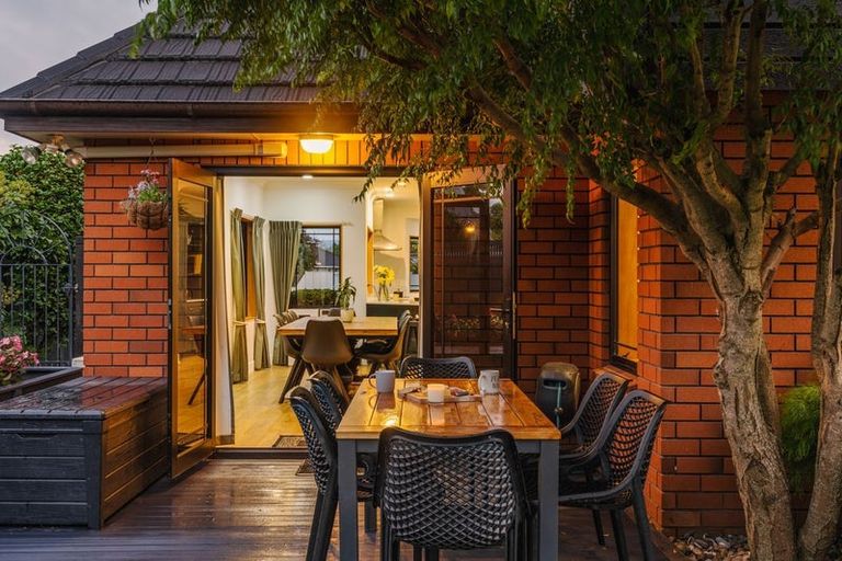 Photo of property in 23 Balmoral Drive, Terrace End, Palmerston North, 4410