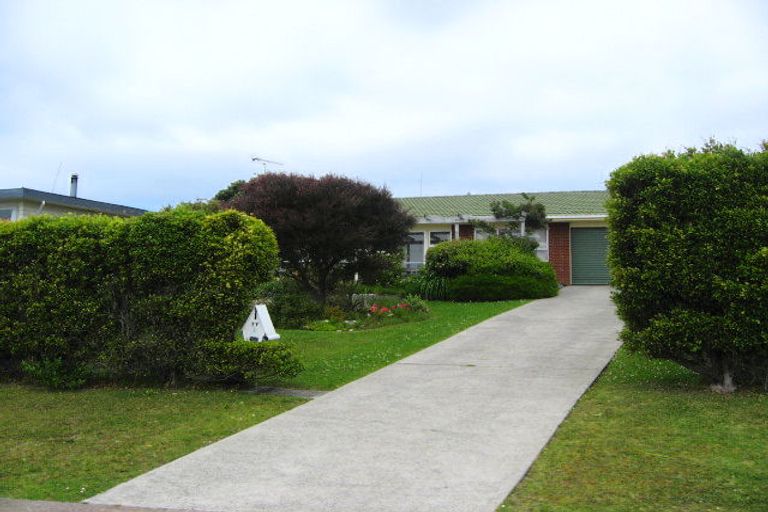 Photo of property in 77 Pacific Parade, Army Bay, Whangaparaoa, 0930