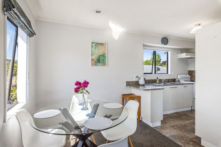 Photo of property in 8 Dale Road, Raumati South, Paraparaumu, 5032