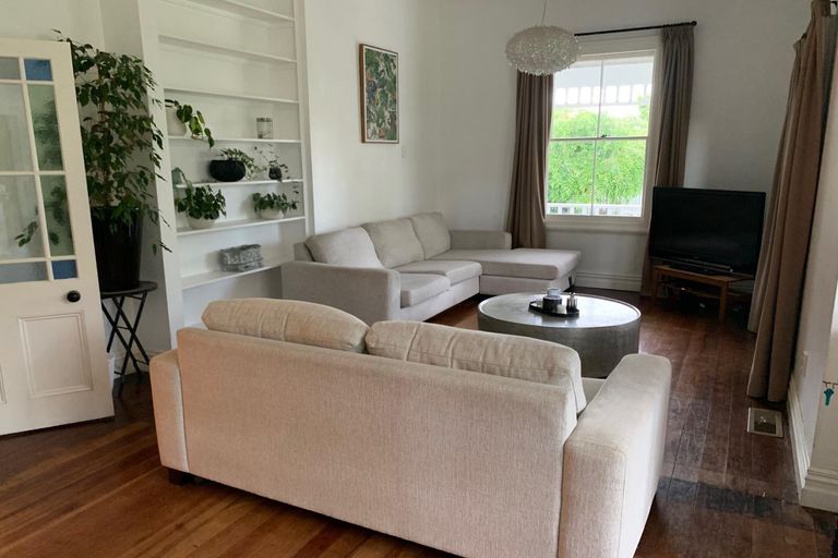 Photo of property in 150 Victoria Street, Cambridge, 3434