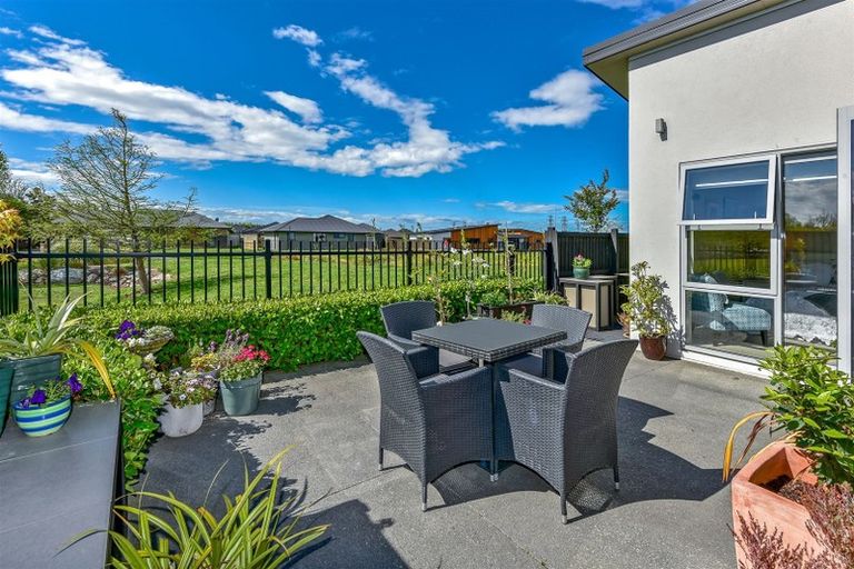 Photo of property in 27 Famille Close, Yaldhurst, Christchurch, 8042