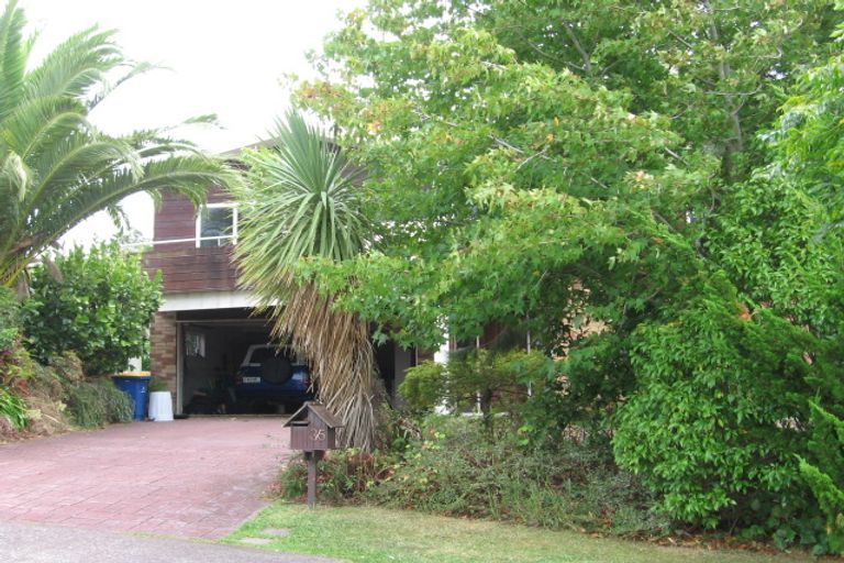 Photo of property in 35 Cherub Place, West Harbour, Auckland, 0618