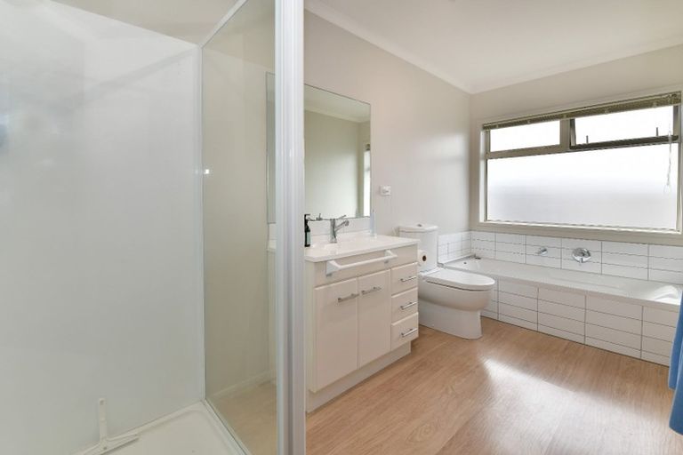 Photo of property in 44a Hatton Road, Orewa, 0931