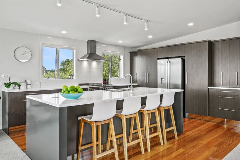 Photo of property in 17b Shearer Drive, Oakura, 4314