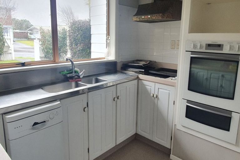 Photo of property in 38 Penrith Street, Westown, New Plymouth, 4310