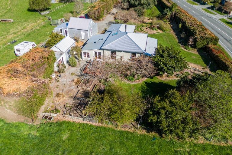 Photo of property in 140 Main Road, Pleasant Point, 7903